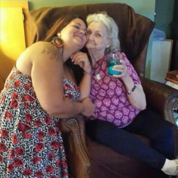 Meet your Posher, Jeanne - Picture 6 of 8